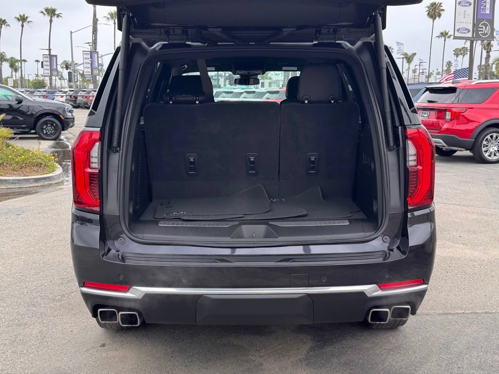Used 2025 GMC Yukon Denali AWD/4WD image 13