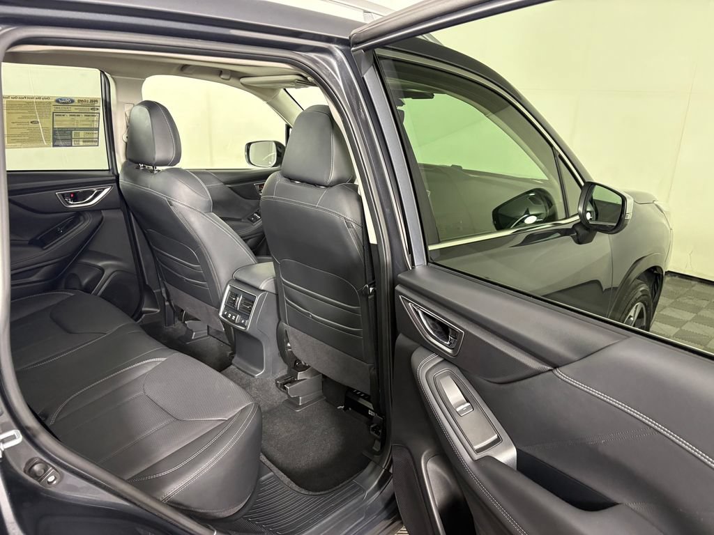 Used 2024 Subaru Forester Touring AWD/4WD image 34