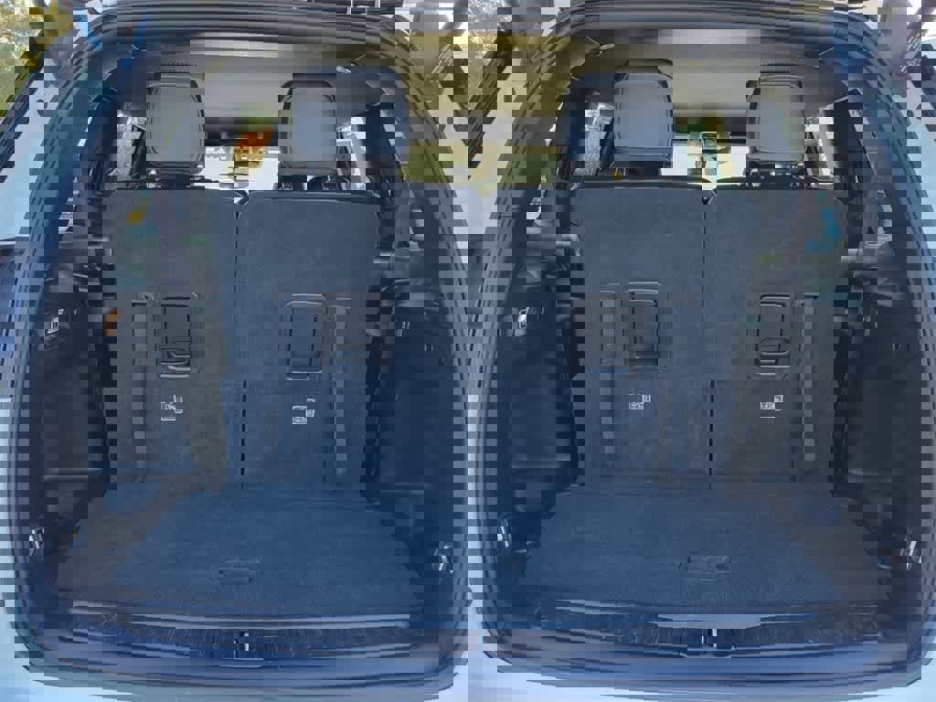 Used 2024 Jeep Grand Cherokee L Laredo image 12