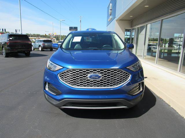 Certified 2024 Ford Edge SEL w/ Convenience Package AWD/4WD image 3