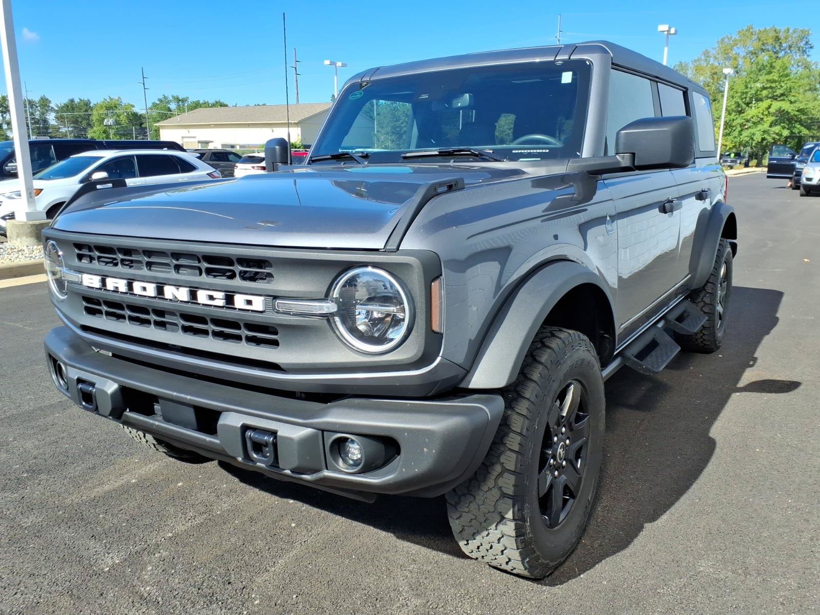 Certified 2023 Ford Bronco Black Diamond AWD/4WD image 3