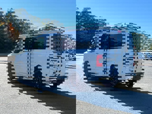 Used 2020 Nissan NV 3500 SL image 3