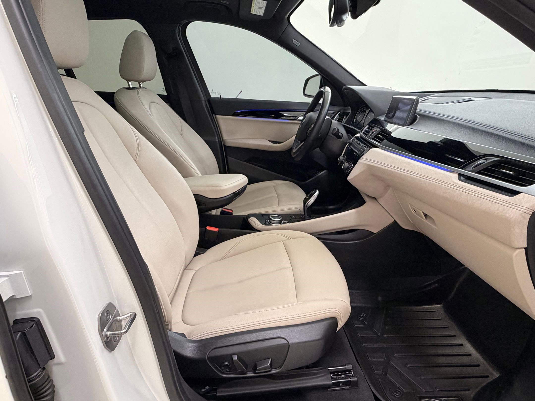 Used 2021 BMW X1 xDrive28i w/ Premium Package AWD/4WD image 29