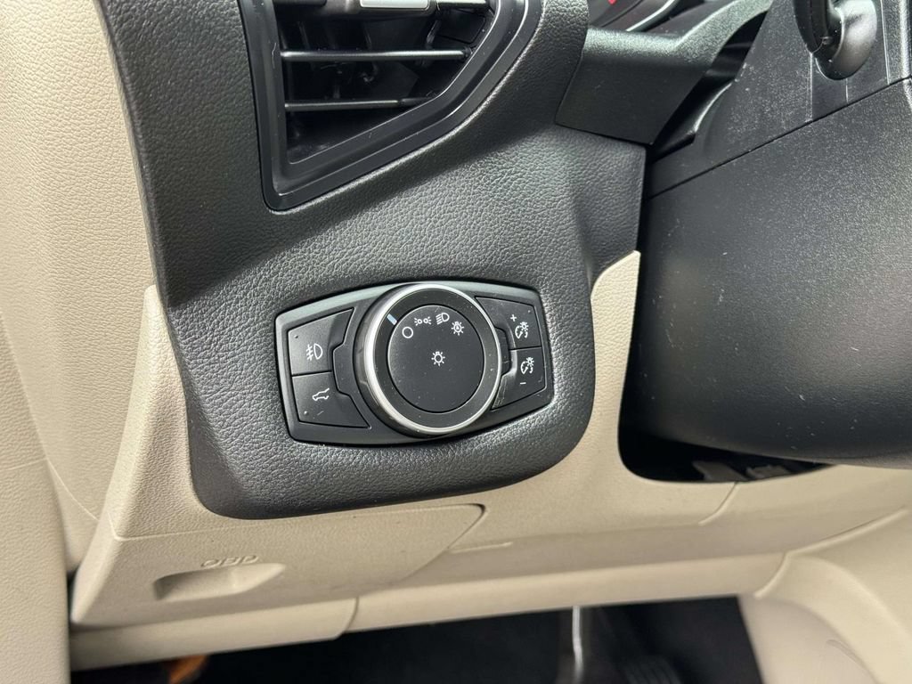 Certified 2018 Ford Escape SE AWD/4WD image 9