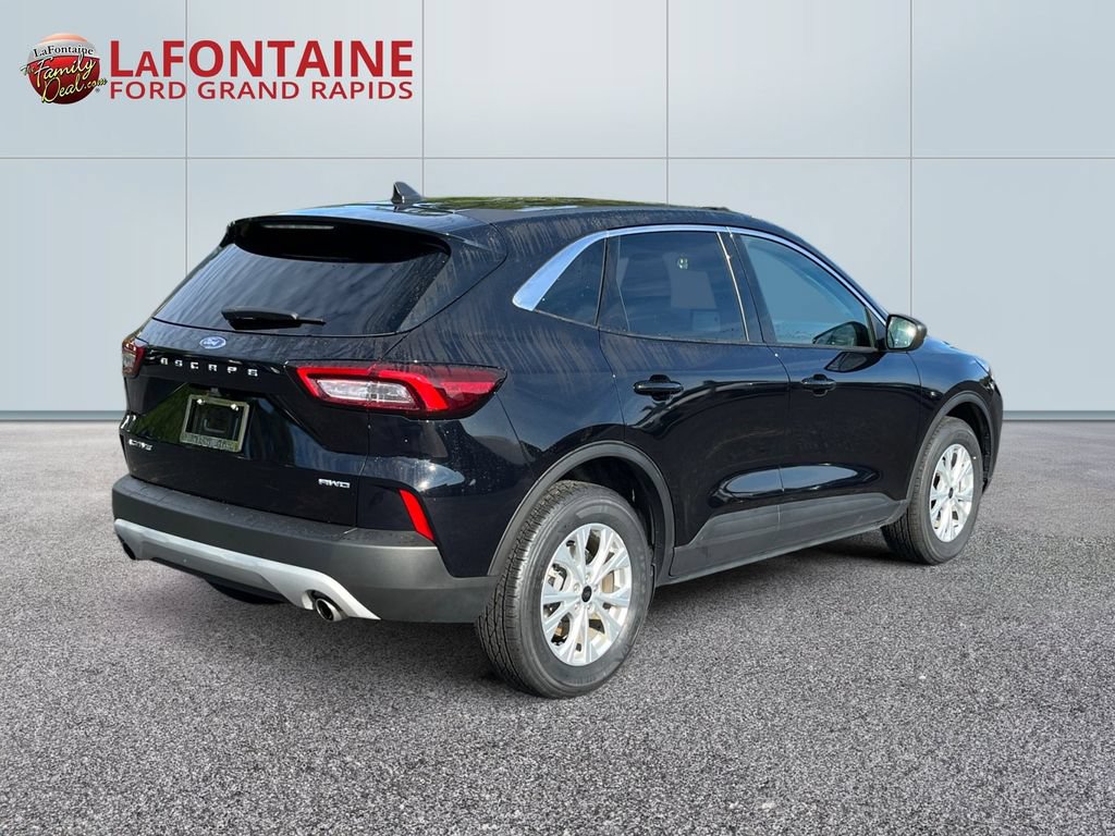 Certified 2023 Ford Escape Active AWD/4WD image 7