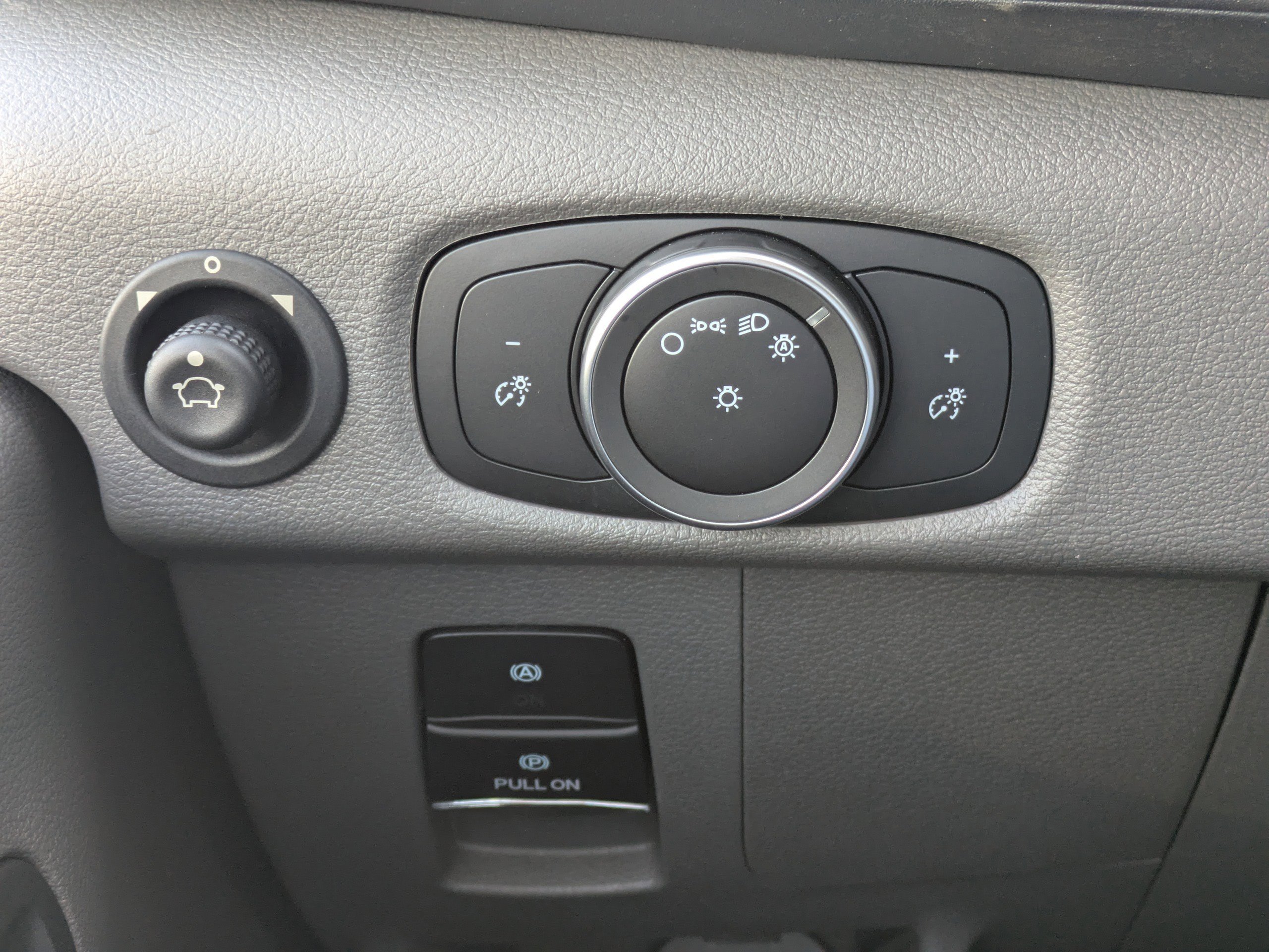 Certified 2024 Ford Transit 150 Low Roof image 25