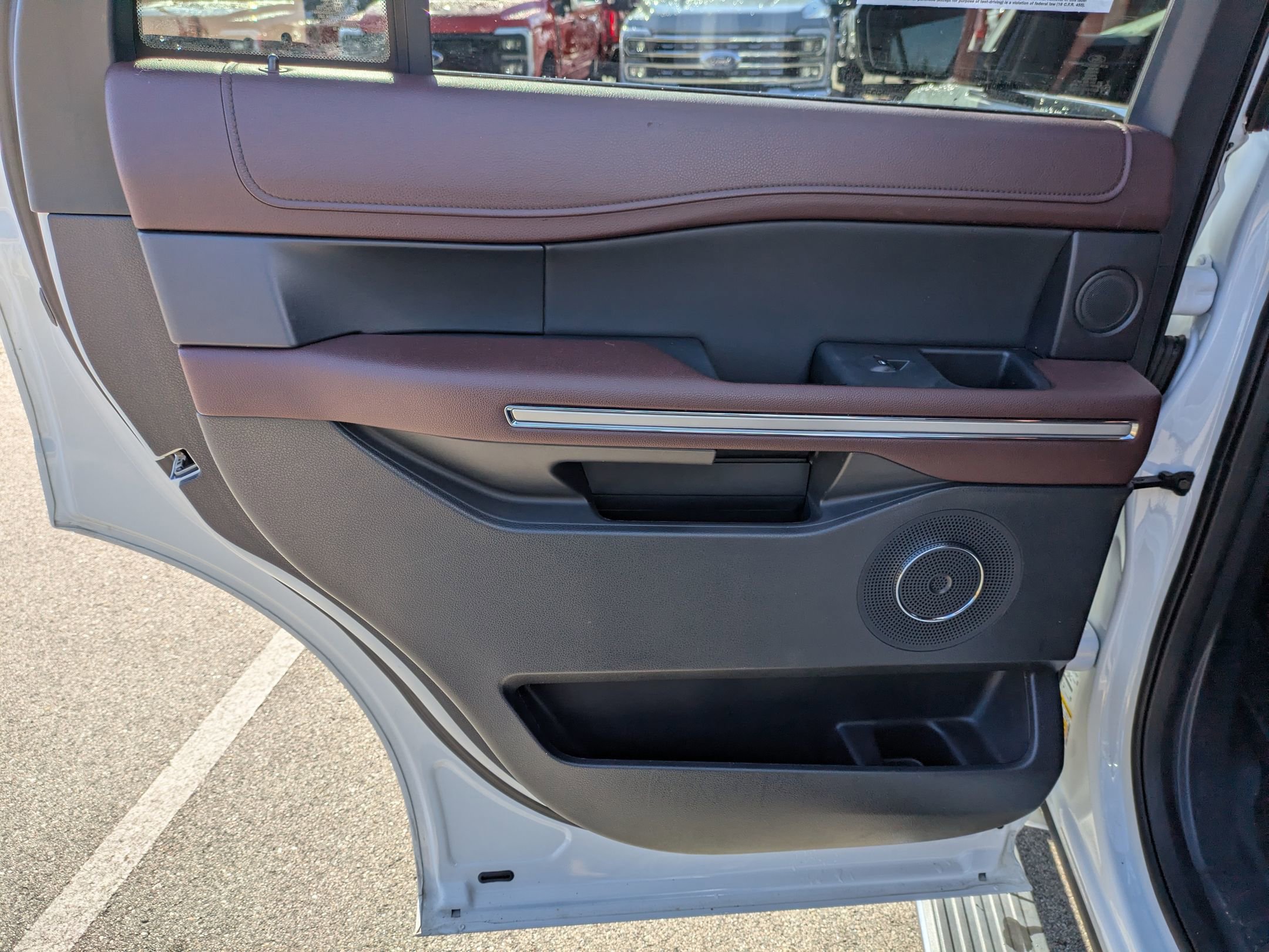 Certified 2022 Ford Expedition Limited image 31