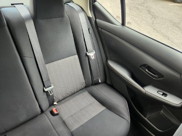 Used 2024 Nissan Sentra SV FWD image 17