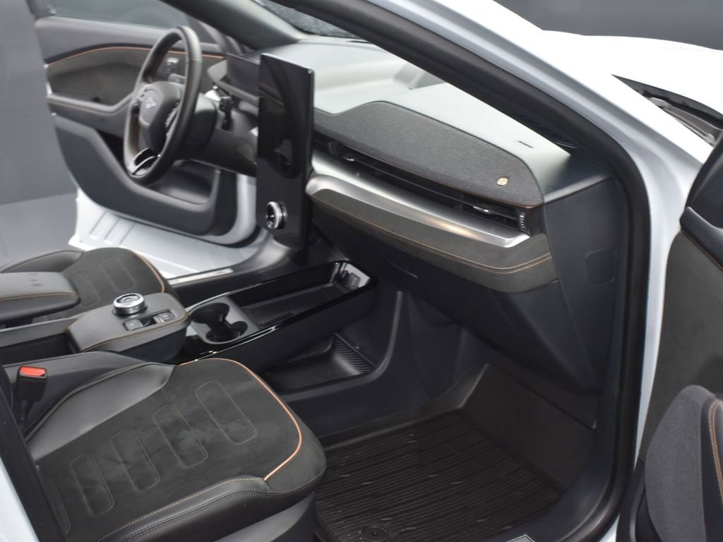 Certified 2022 Ford Mustang Mach-E GT image 12