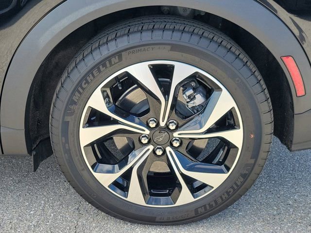 Certified 2025 Ford Mustang Mach-E Select AWD/4WD image 10