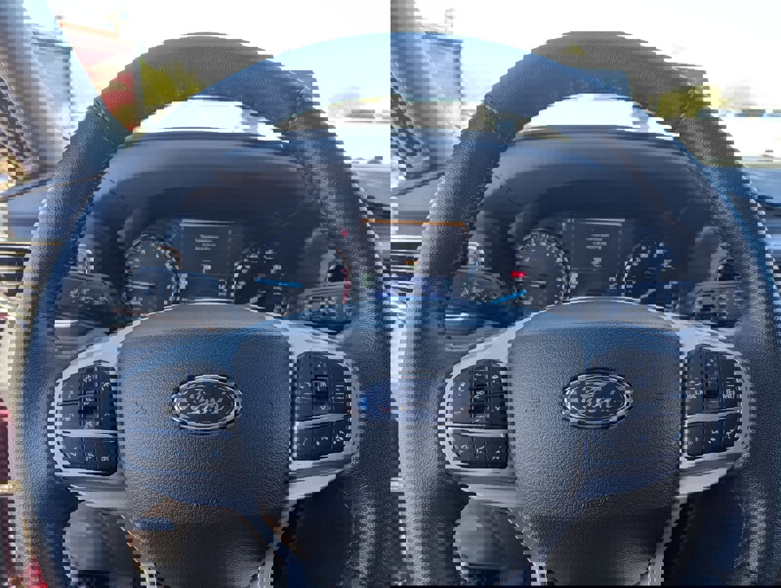 Certified 2022 Ford Explorer XLT w/ Equipment Group 202A image 29