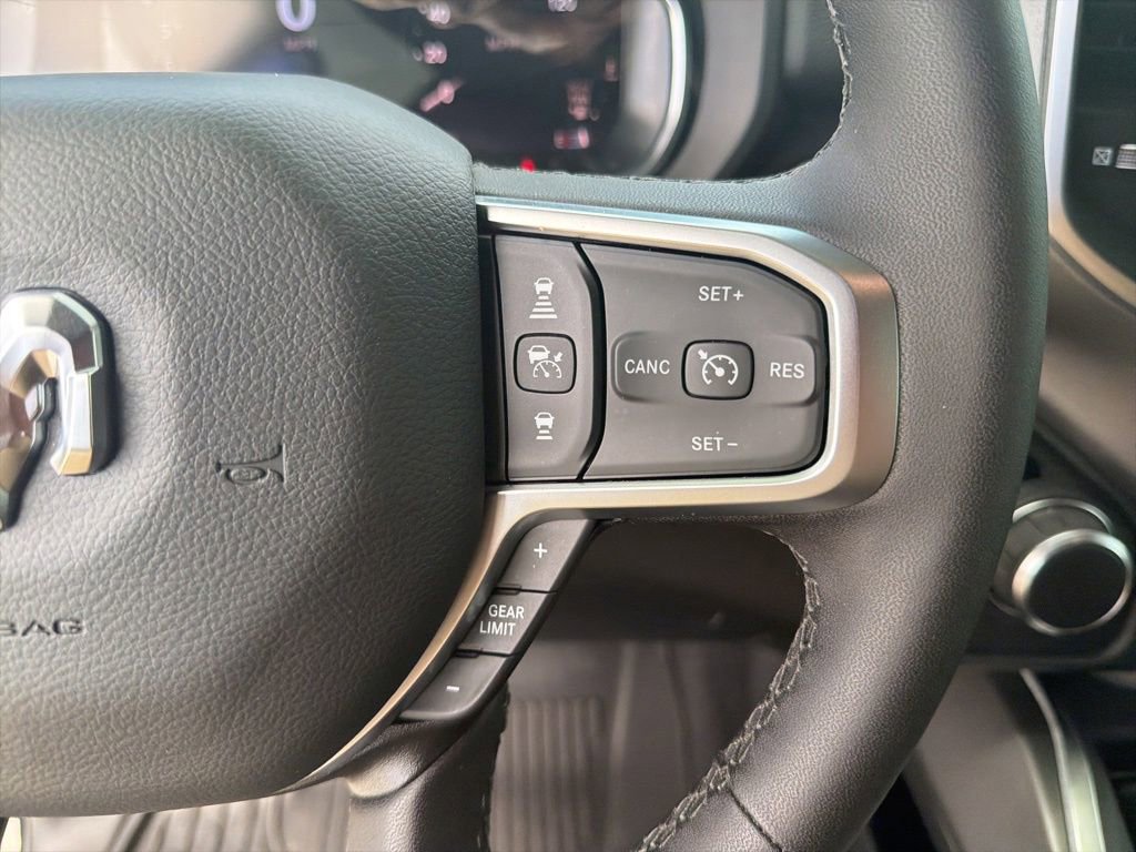 Used 2025 RAM 1500 Big Horn AWD/4WD image 23