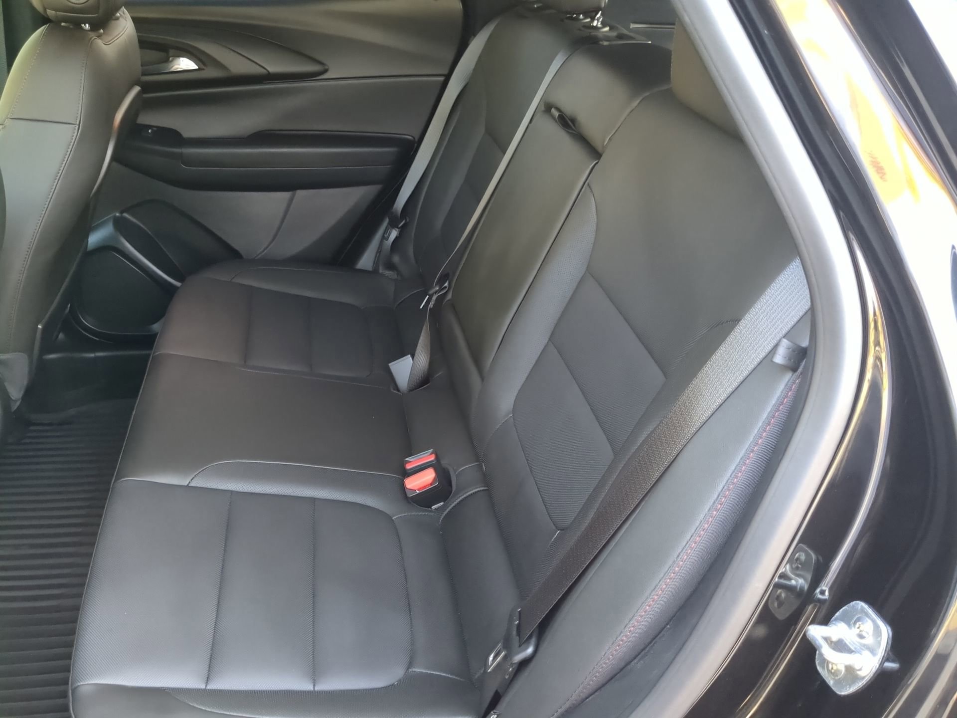 Used 2025 Chevrolet TrailBlazer RS w/ Convenience Package FWD image 54