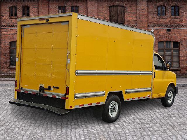 Used 2021 GMC Savana 3500 w/ Power Convenience Package RWD image 4