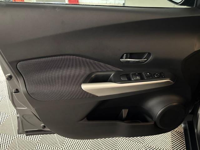 Used 2018 Nissan Kicks SV FWD image 10