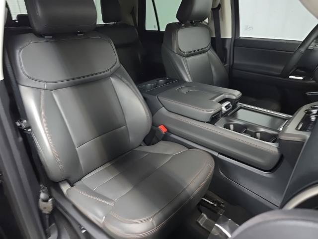 Certified 2025 Ford Expedition Active AWD/4WD image 19