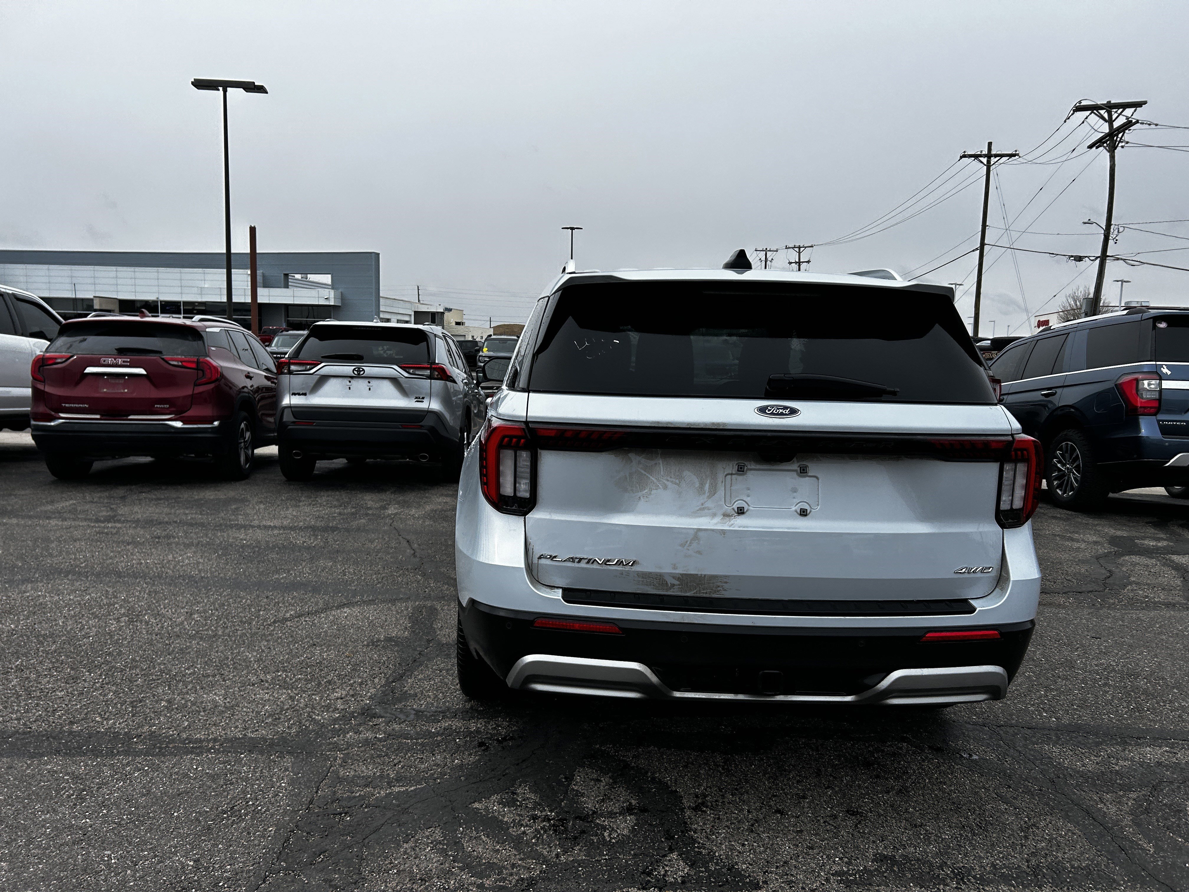 Certified 2025 Ford Explorer Platinum w/ LUX Leather Package image 5