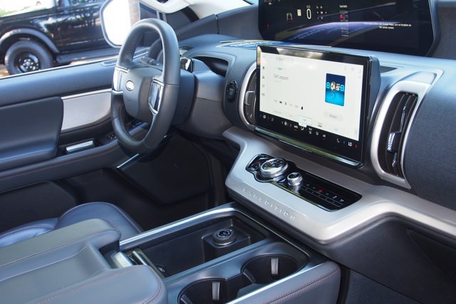 Certified 2025 Ford Expedition Max Active RWD image 10