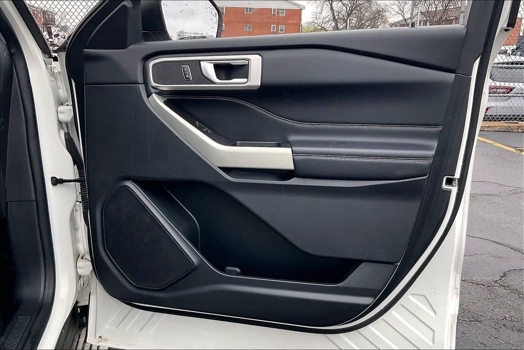 Certified 2020 Ford Explorer XLT w/ Equipment Group 202A image 21