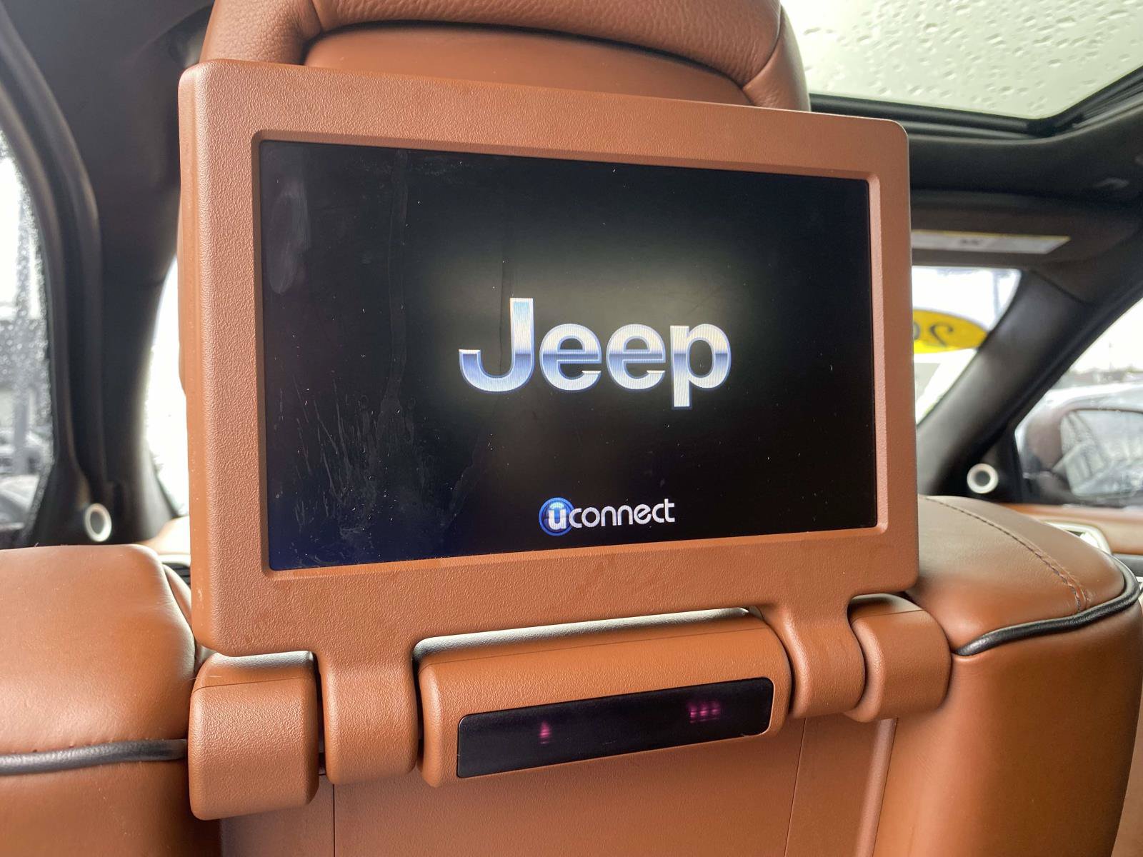 Used 2018 Jeep Grand Cherokee Summit w/ Platinum Series Group AWD/4WD image 14