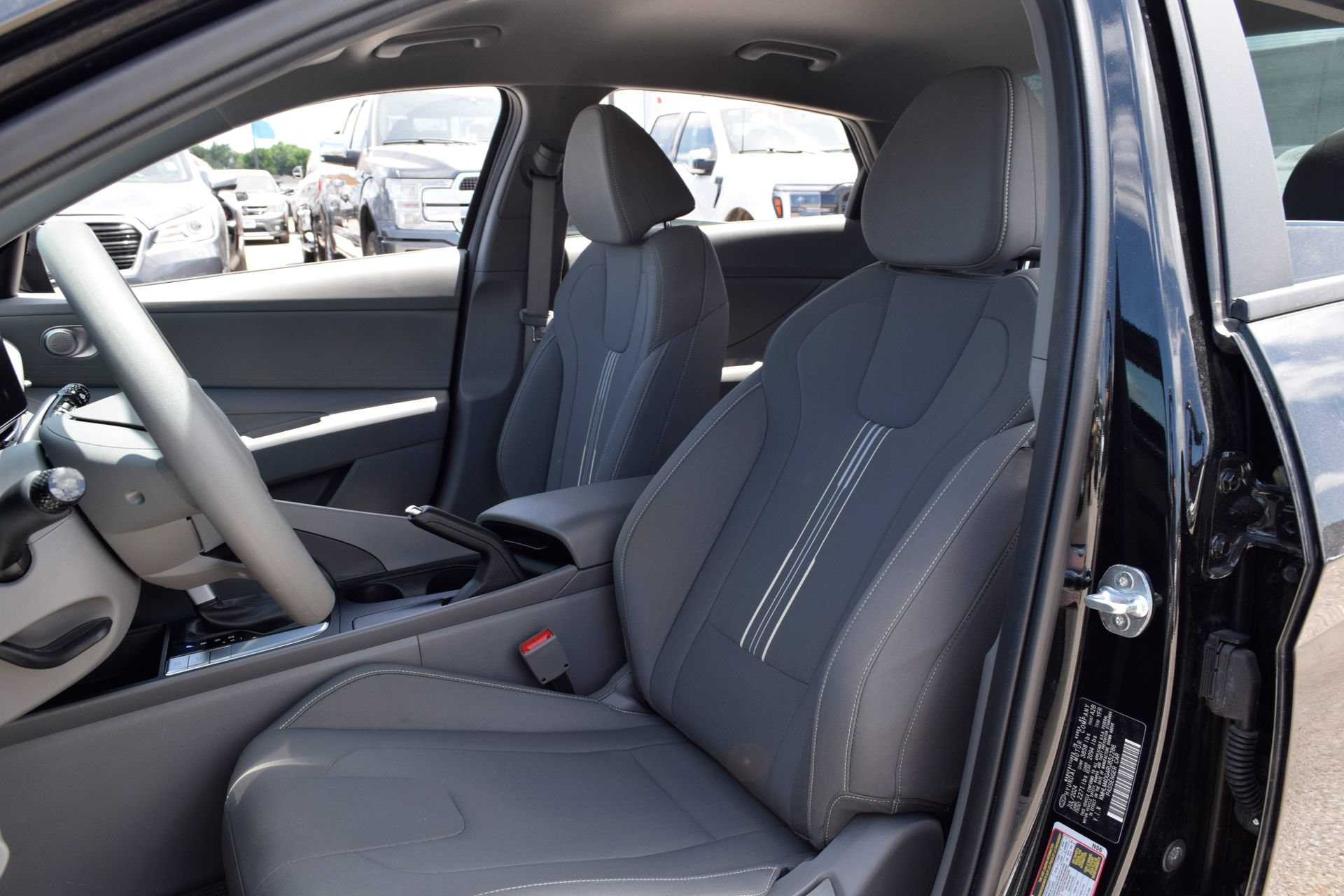 Used 2024 Hyundai Elantra SEL FWD image 16