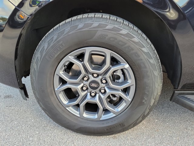 Certified 2025 Ford Expedition Max Active AWD/4WD image 5