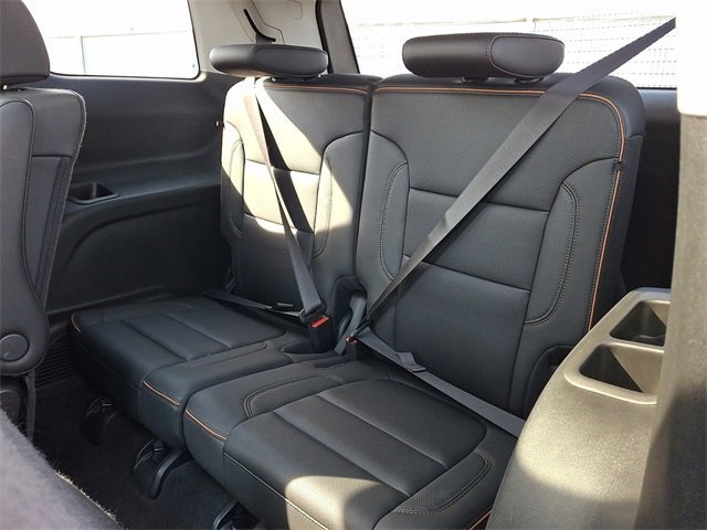 Used 2022 GMC Acadia AT4 w/ Technology Package image 9