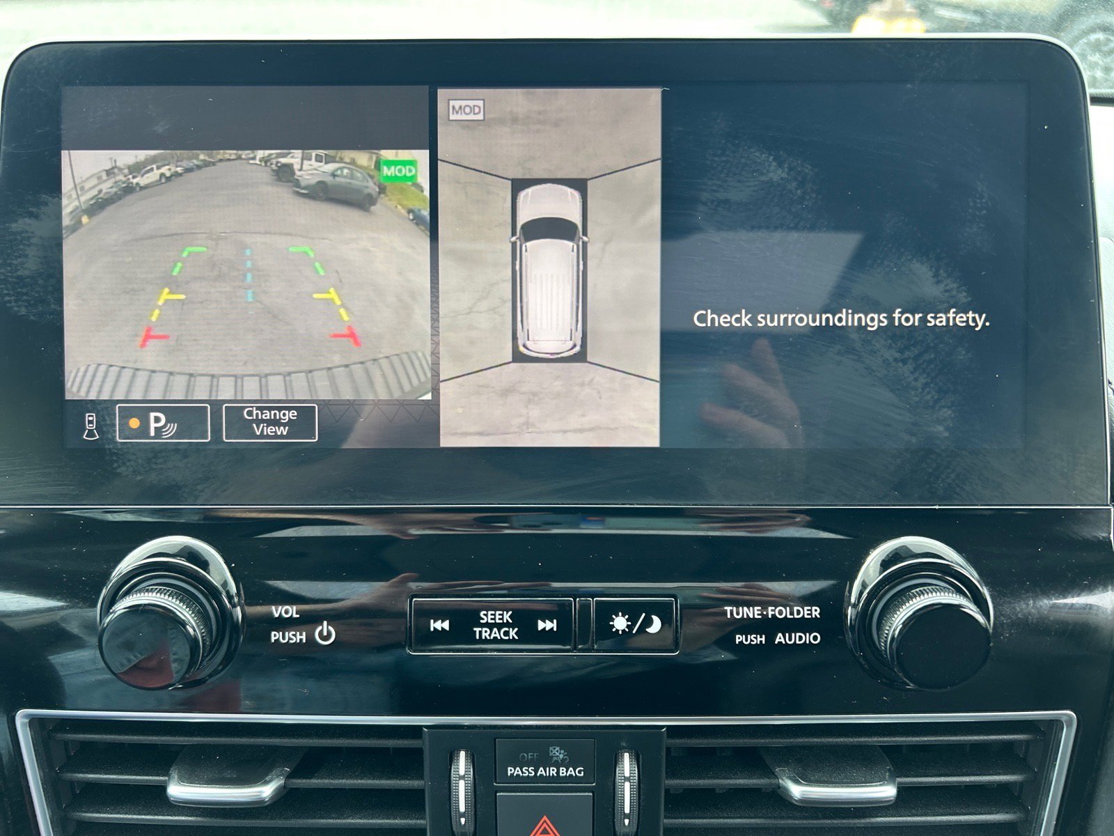 Used 2022 Nissan Armada SL image 32