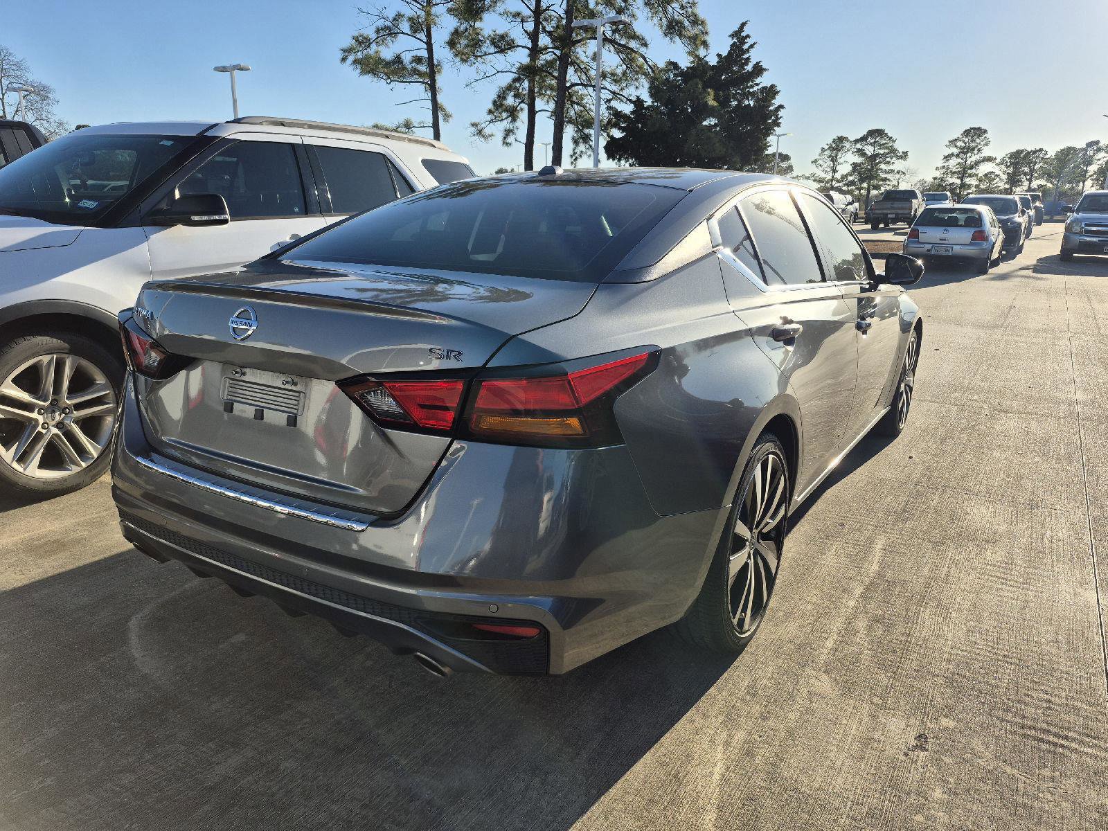 Used 2022 Nissan Altima 2.5 SR image 3
