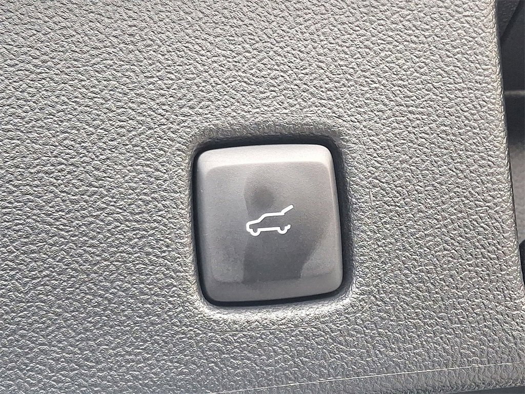 Certified 2022 Ford Escape Titanium w/ Titanium Elite Package image 30