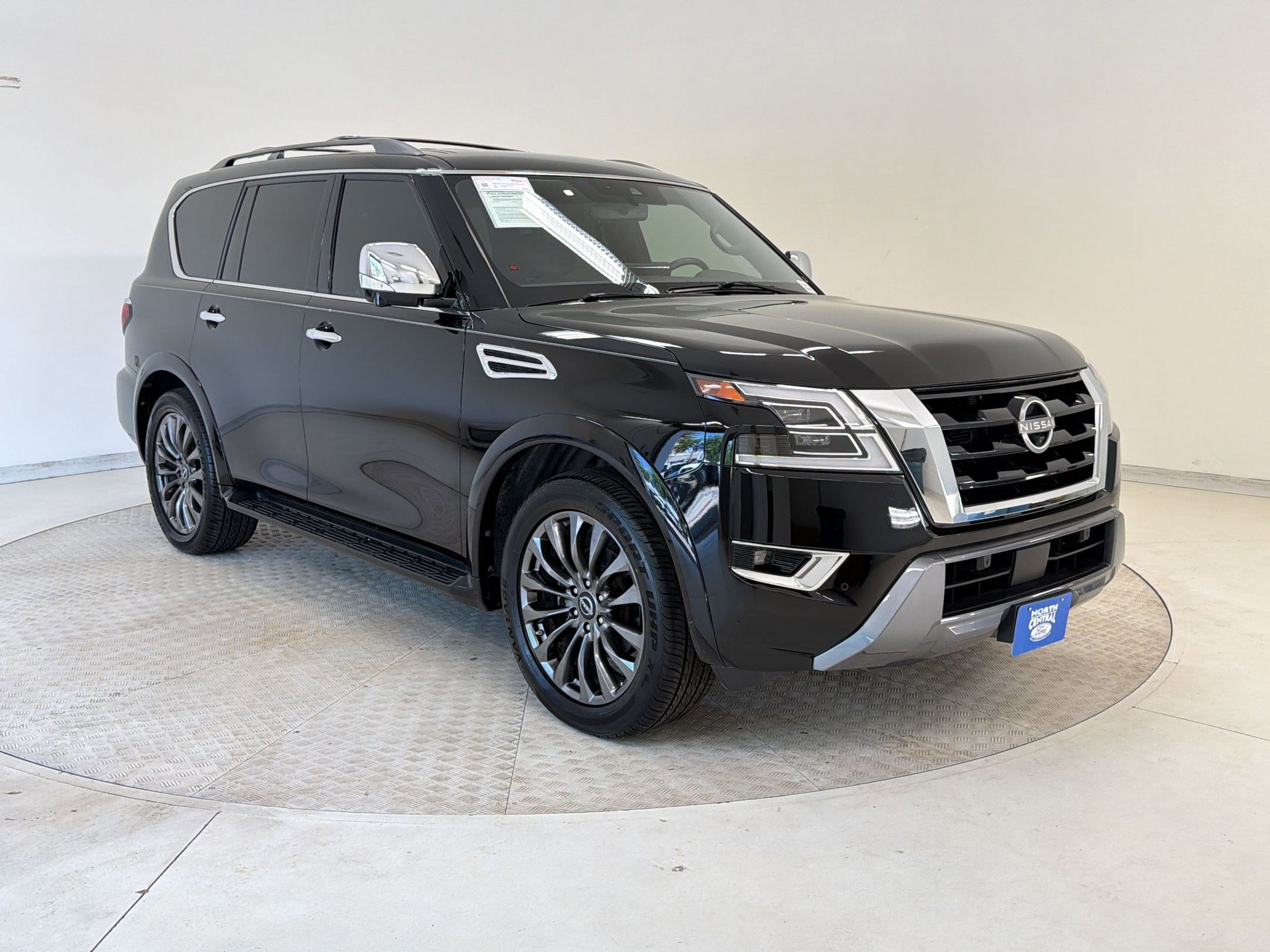 Used 2023 Nissan Armada Platinum w/ Captain's Chairs Package image 7