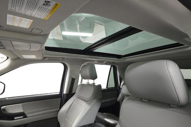 Certified 2025 Ford Expedition Active AWD/4WD image 26