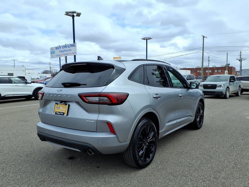 Certified 2023 Ford Escape ST-Line Elite AWD/4WD image 6