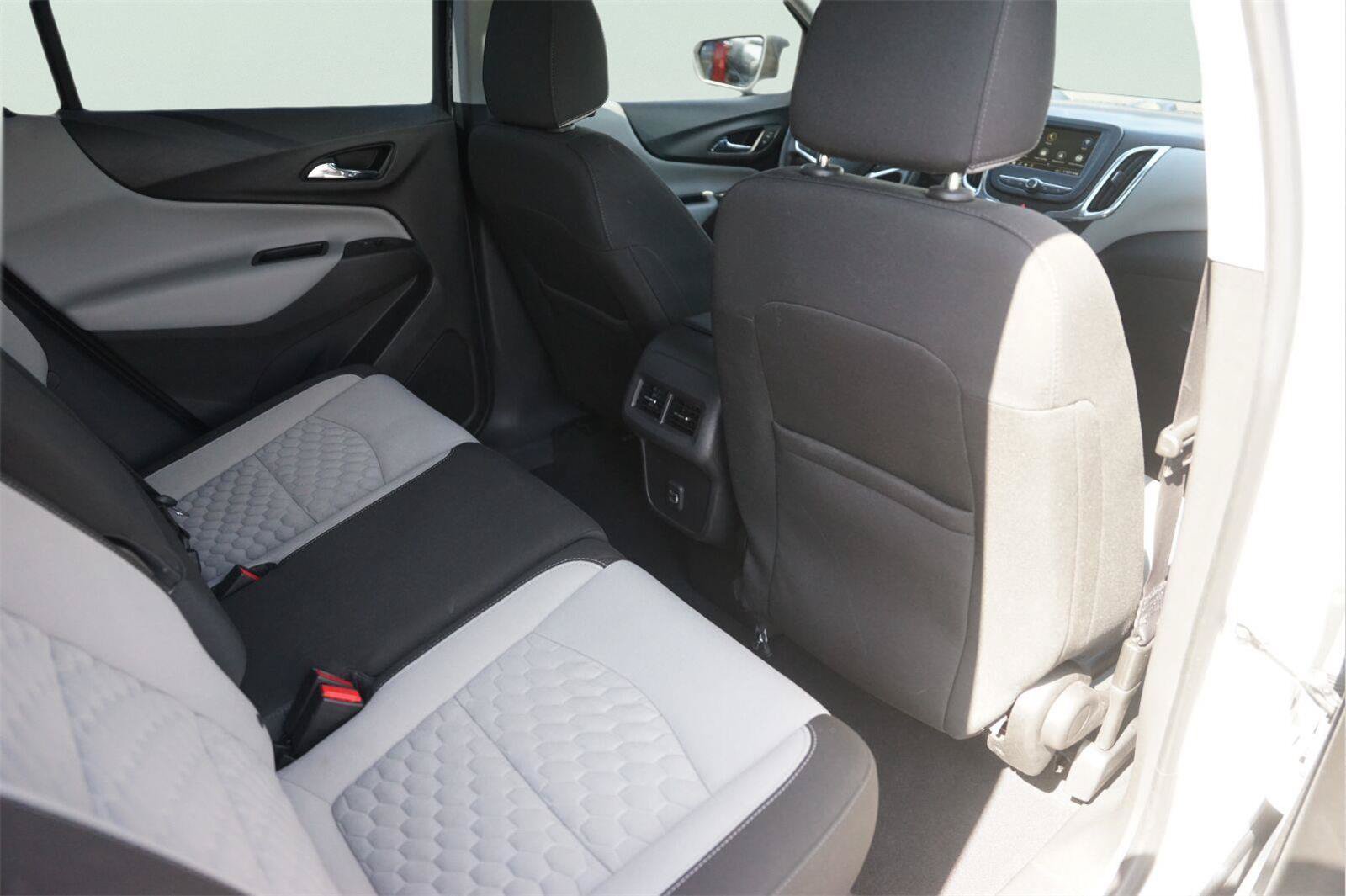 Used 2019 Chevrolet Equinox LS FWD image 14