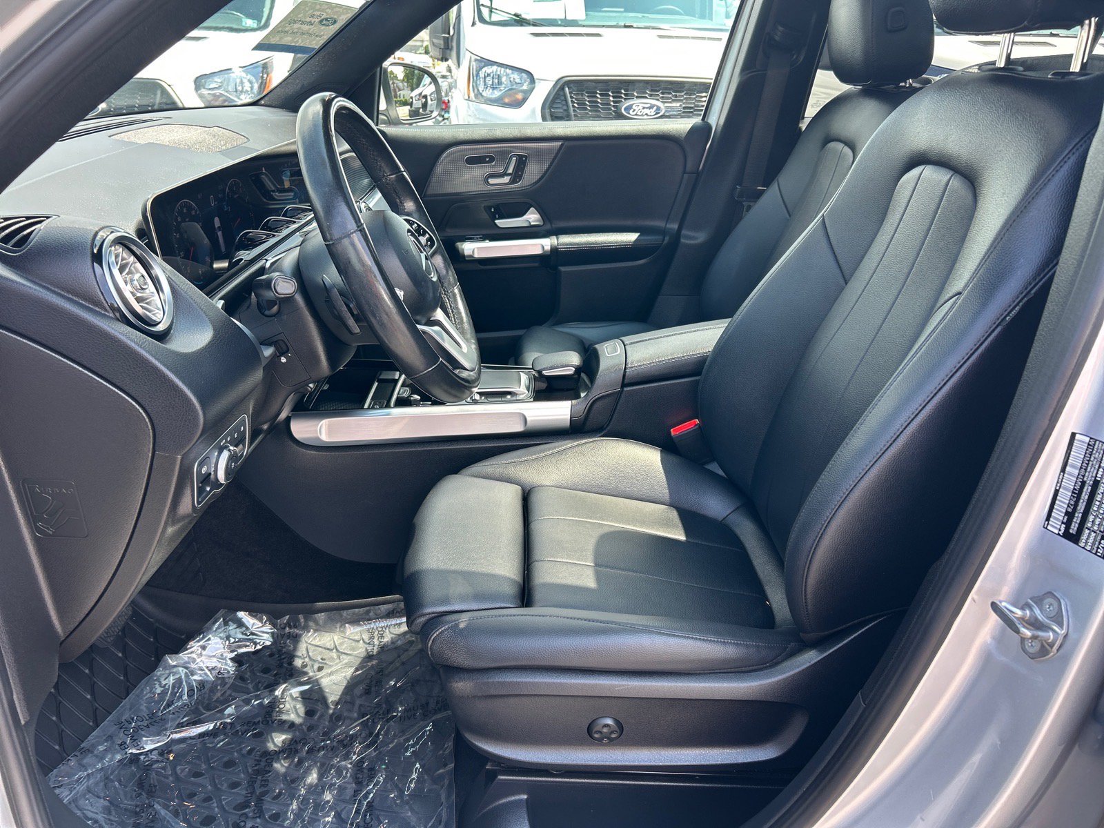 Used 2021 Mercedes-Benz GLB 250 4MATIC image 9