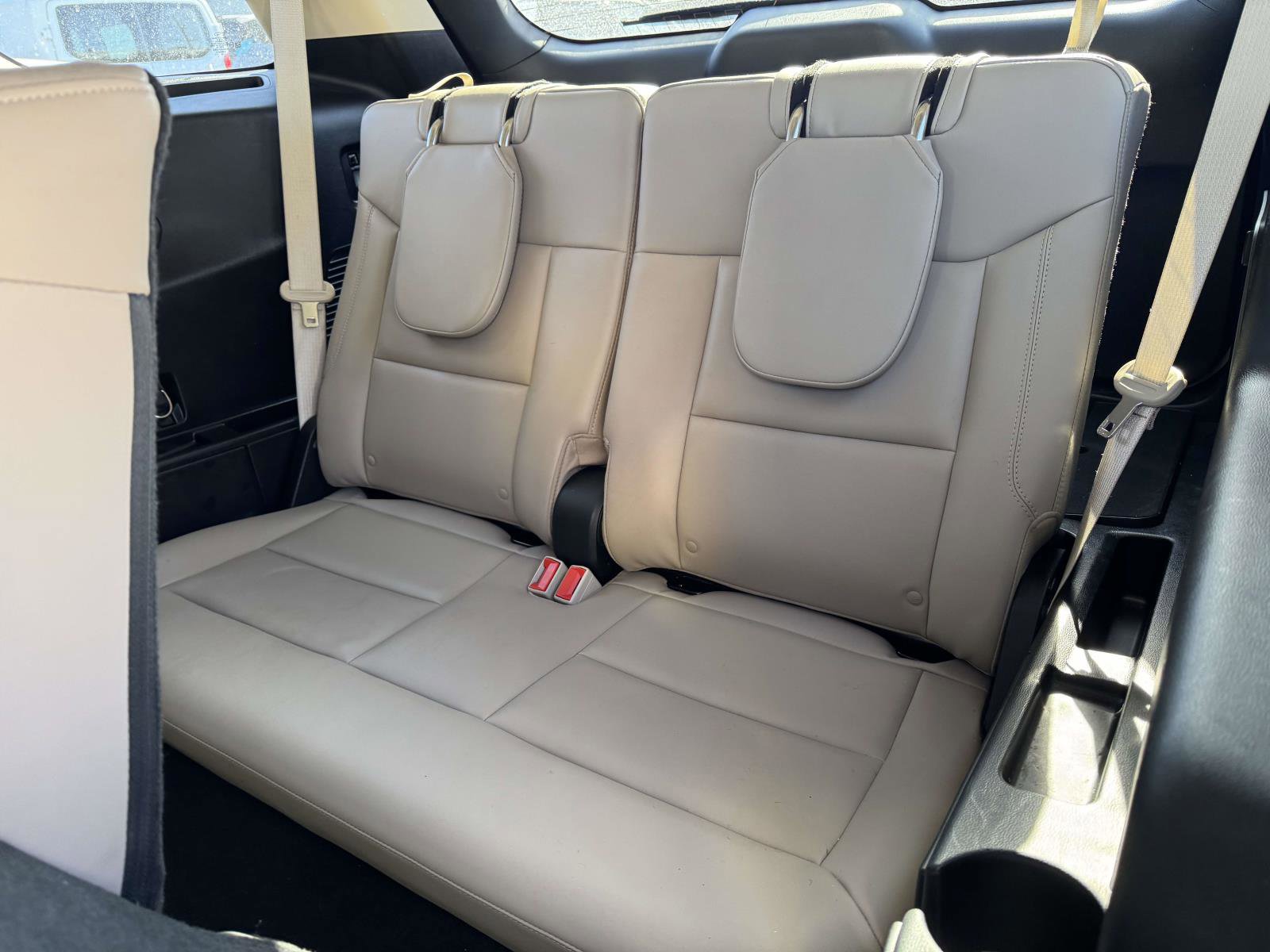 Certified 2022 Ford Explorer XLT w/ Equipment Group 202A image 9