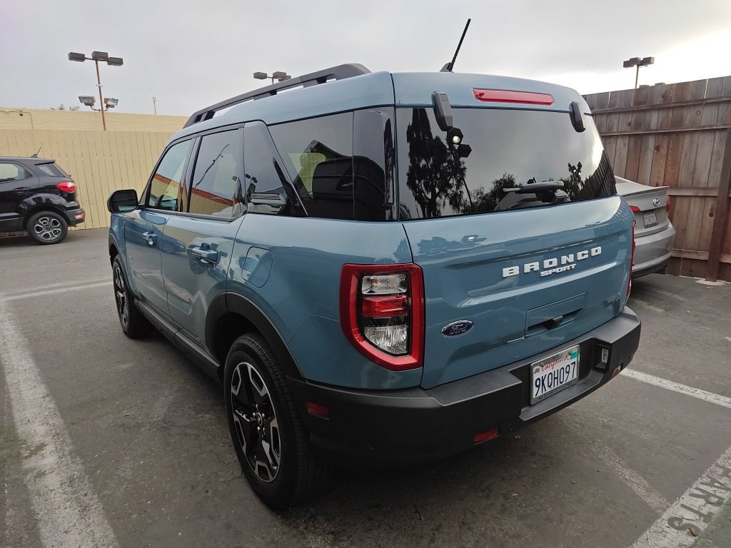 Certified 2023 Ford Bronco Sport Outer Banks w/ Tech Package AWD/4WD image 4