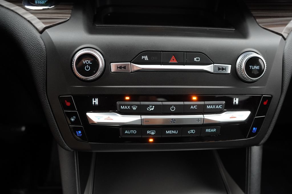 Certified 2020 Ford Explorer Limited AWD/4WD image 30