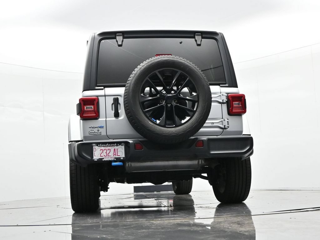 Used 2022 Jeep Wrangler Unlimited Sahara w/ Cold Weather Group AWD/4WD image 27
