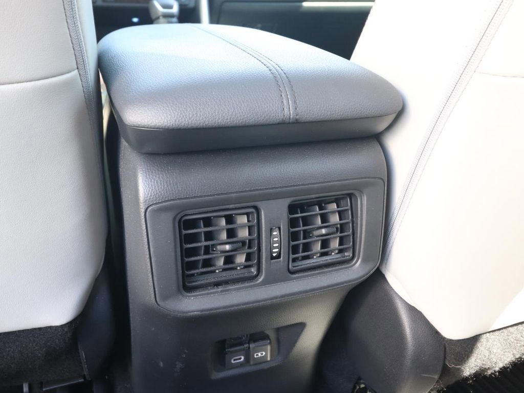 Used 2024 Toyota RAV4 Limited image 15