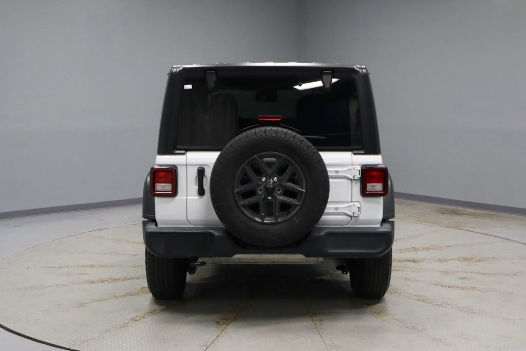 Used 2024 Jeep Wrangler Unlimited Sport AWD/4WD image 9