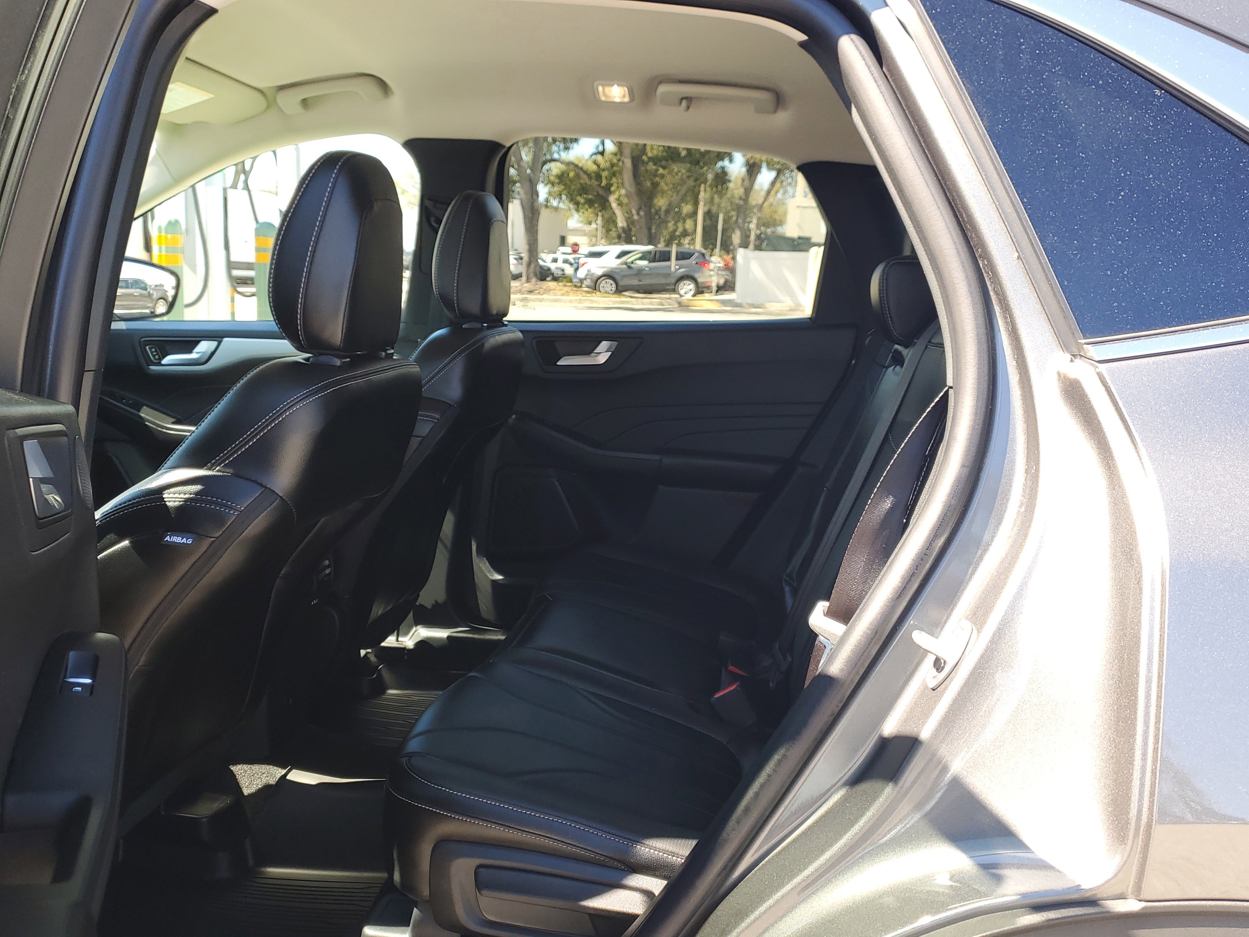 Certified 2025 Ford Escape Platinum w/ Premium Technology Package image 13