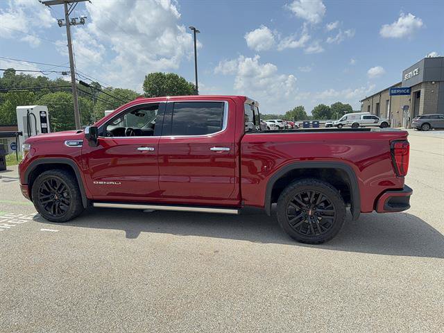 Used 2022 GMC Sierra 1500 Denali w/ Denali Reserve Package AWD/4WD image 2