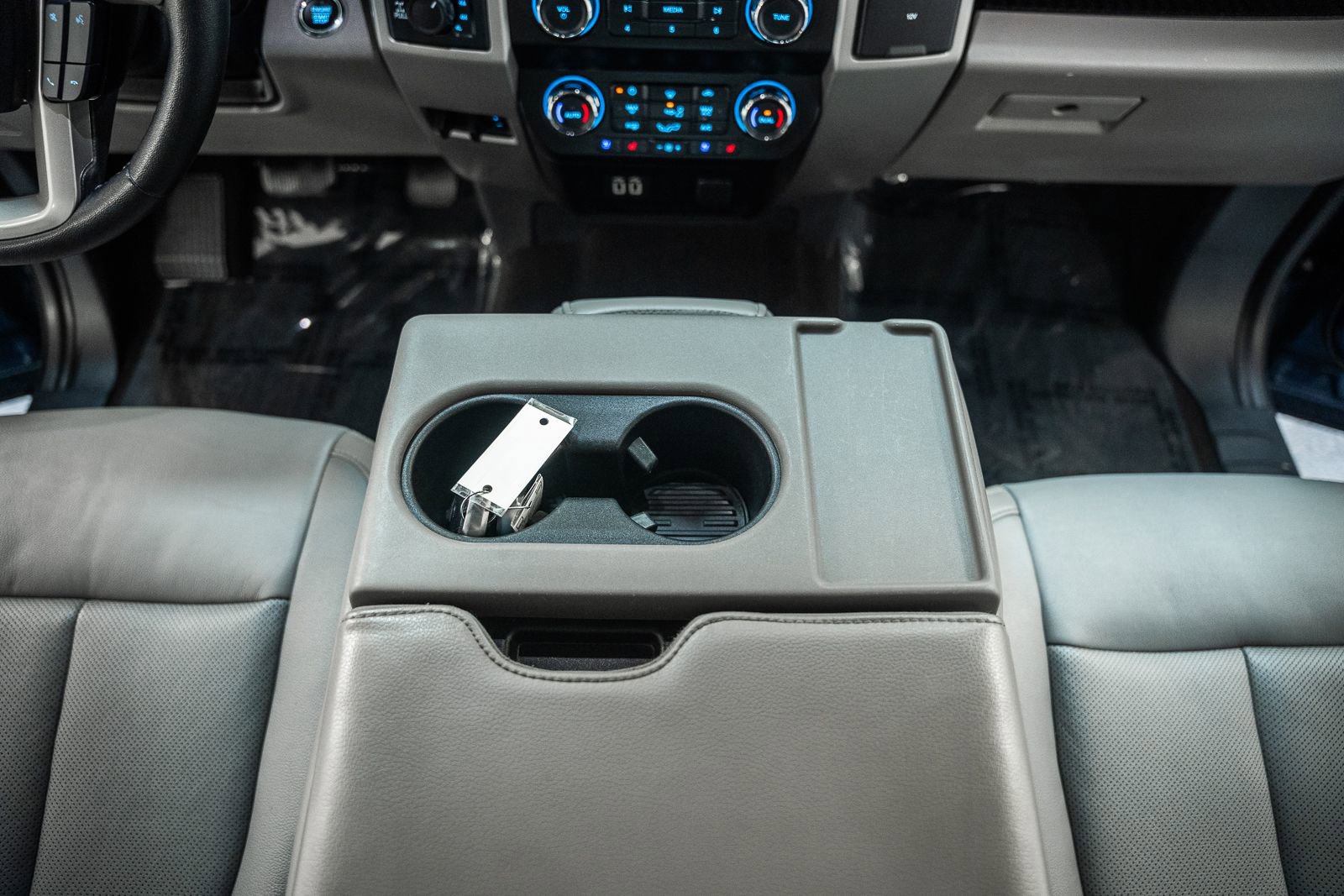 Certified 2020 Ford F150 Lariat image 40