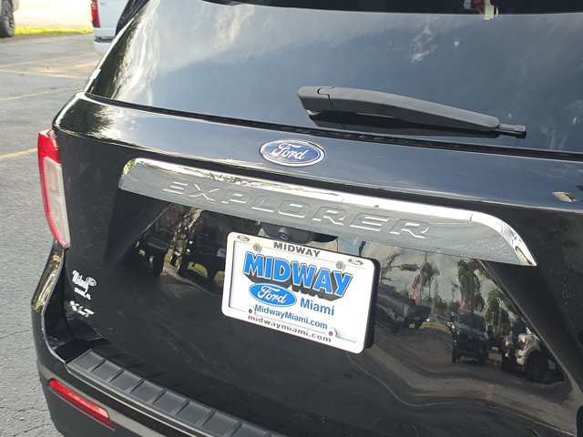 Certified 2023 Ford Explorer XLT RWD image 8