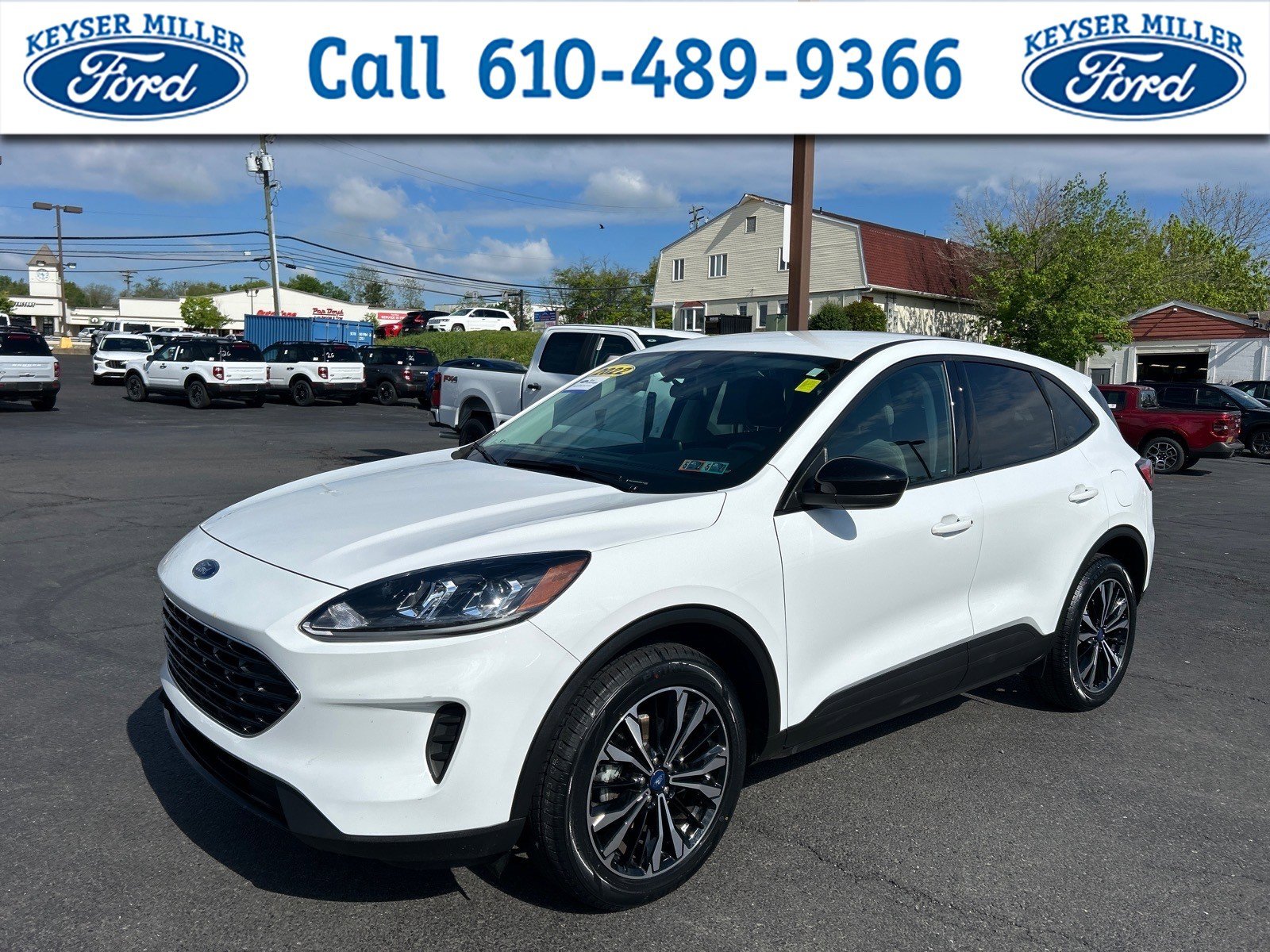 Certified 2022 Ford Escape SE w/ SE Sport Appearance Package AWD/4WD image 1