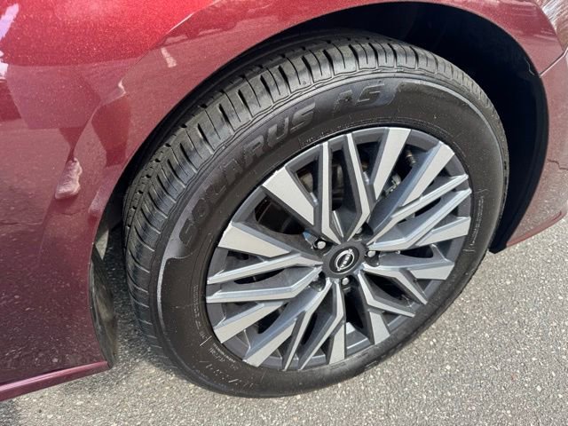 Used 2025 Nissan Altima 2.5 SV FWD image 10