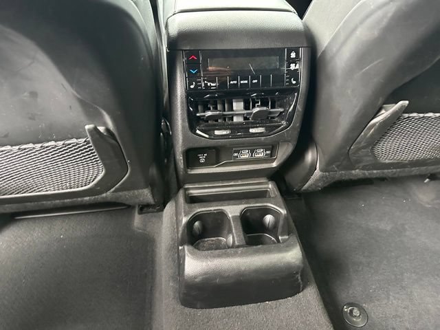 Used 2023 Jeep Grand Cherokee L Limited w/ Black Appearance Package AWD/4WD image 16