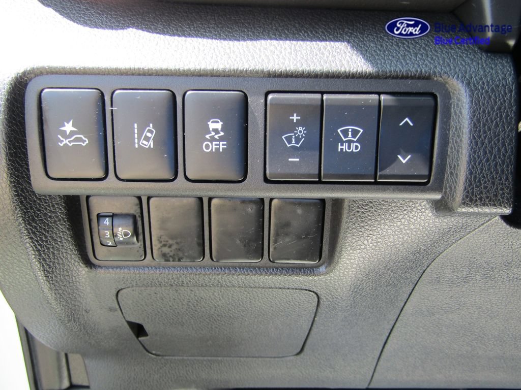 Used 2019 Mitsubishi Eclipse Cross SEL AWD/4WD image 35