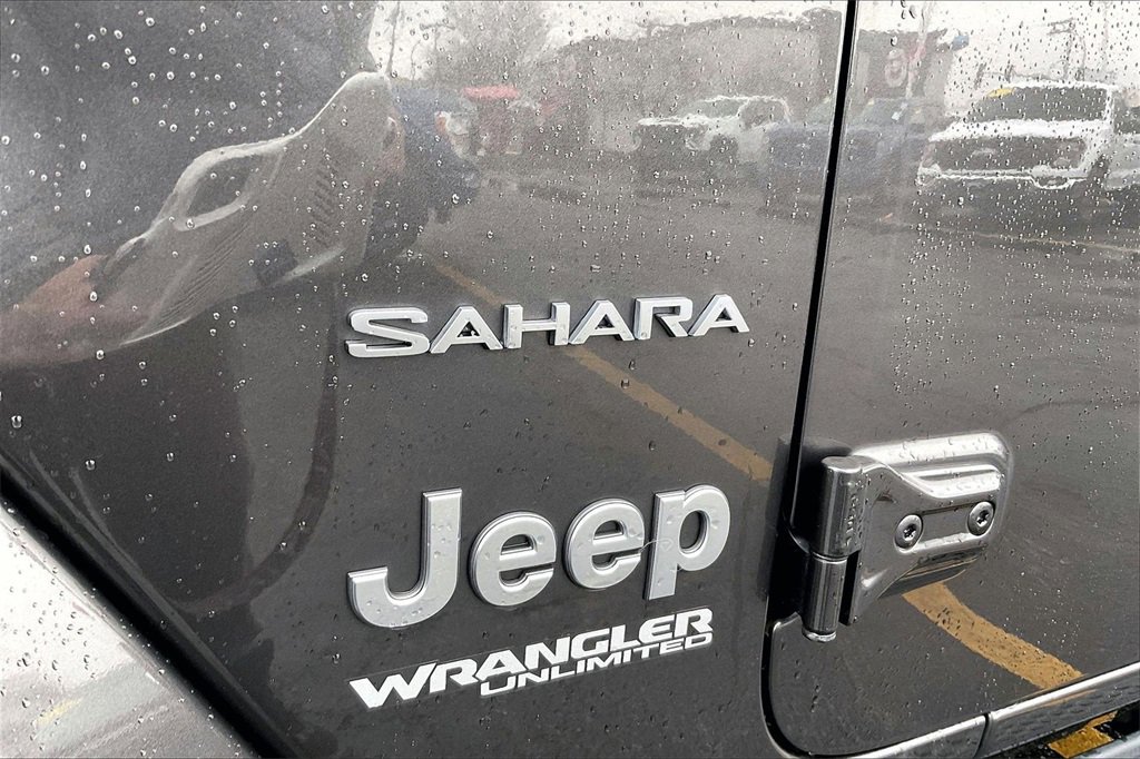Used 2019 Jeep Wrangler Unlimited Sahara image 28